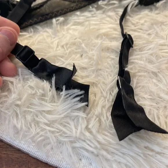 Intimissimi Garter NWOT - Picture 7 of 7